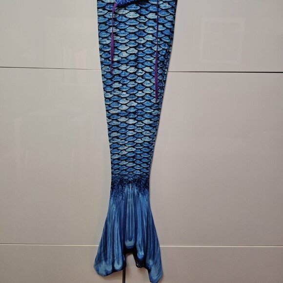 New Bikini Top with Mermaid Tail Swimsuit for Girls - Picture 2 of 11